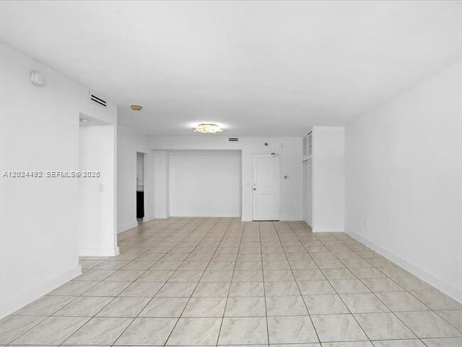 Building Photo - 10185 Collins Ave