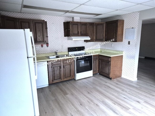 Building Photo - 1423 Beaver Rd