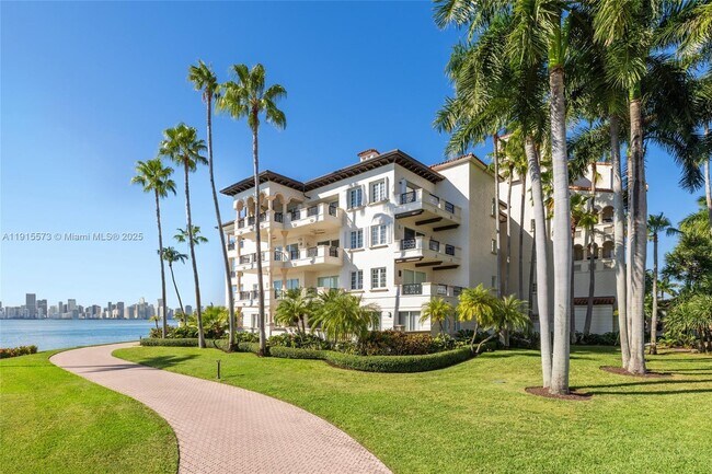 Building Photo - 4924 Fisher Island Dr