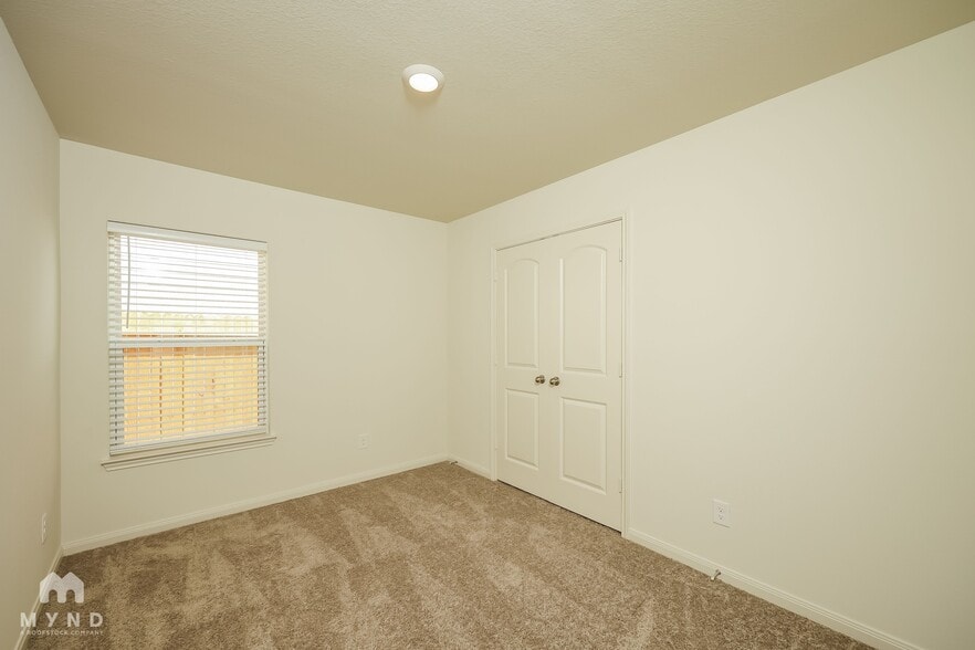 Building Photo - 7310 Lazy Cyn
