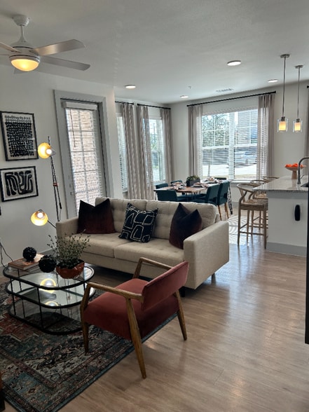 Building Photo - 1510 League Line Rd