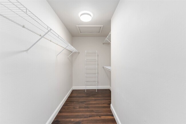 Building Photo - 3231 Allen Pkwy