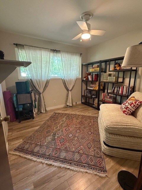 Building Photo - 812 Greenwich Dr