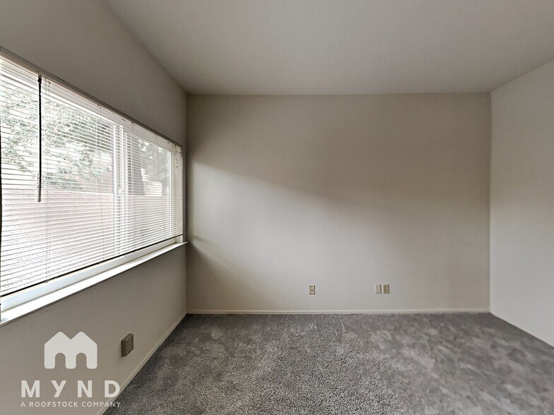 Building Photo - 2511 Fulton Square Ln