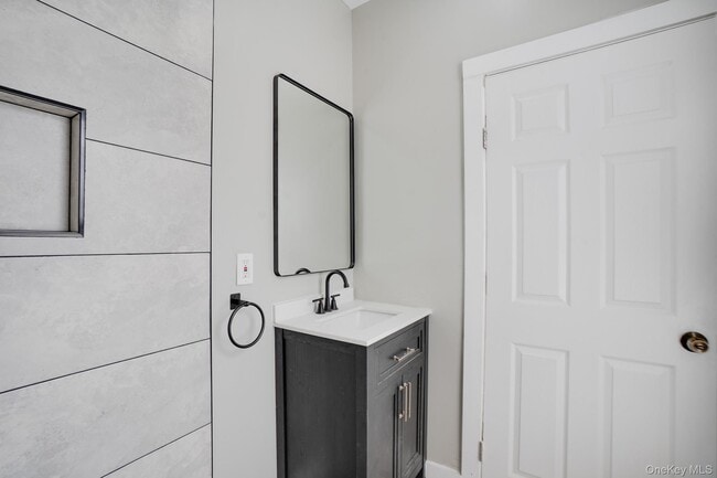 Building Photo - 27 Orchard Pl