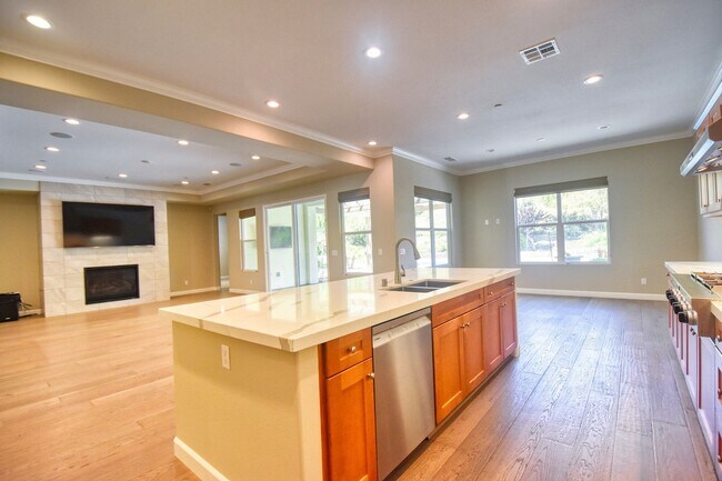 Building Photo - 5 Bedroom Resort-Style Estate with Pool, Spa & RV Parking