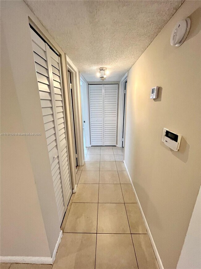 Building Photo - 8005 SW 107th Ave