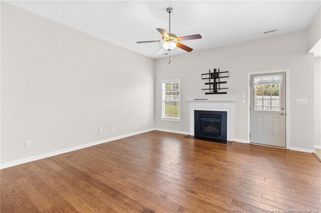 Building Photo - 44 Schoomaker Ct