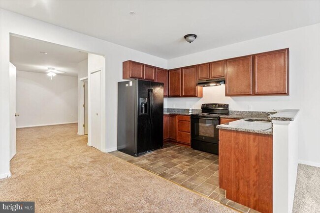 Building Photo - 316 Bridge St