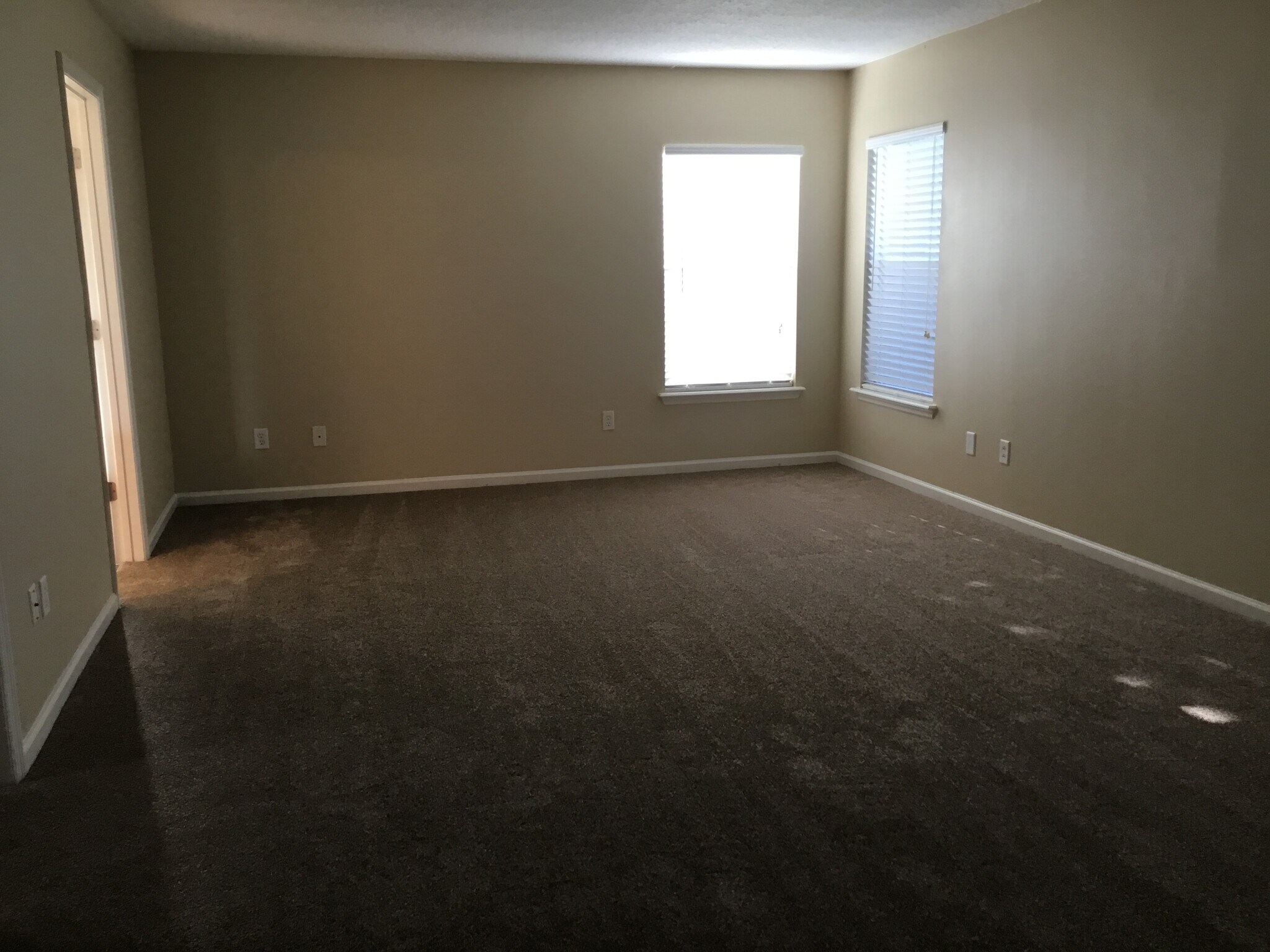 Building Photo - 75368 Ravenwood Dr