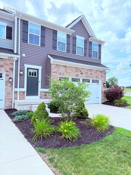 Primary Photo - 3387 Jackson Park Dr NW