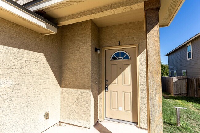 Building Photo - 7314 Colina Way #3