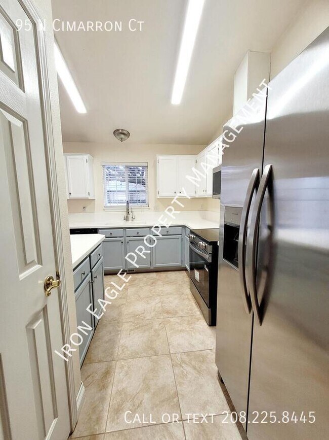 Building Photo - 95 N Cimarron Ct