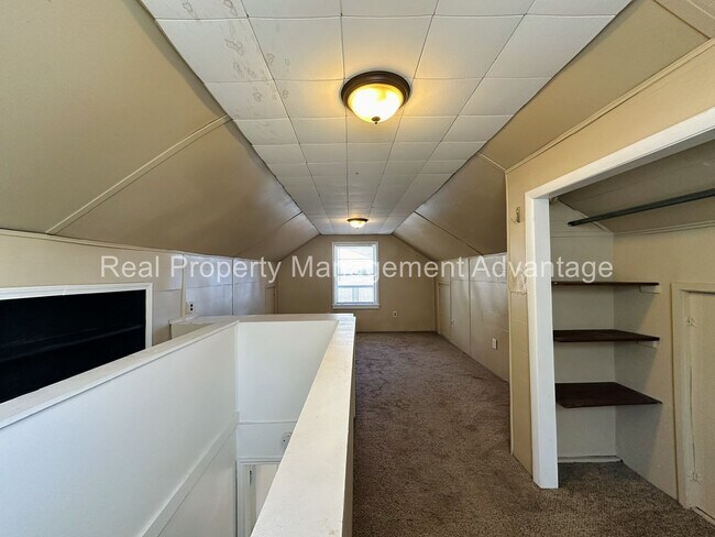 Building Photo - Ferndale Charm Close to Everything - Bay W...