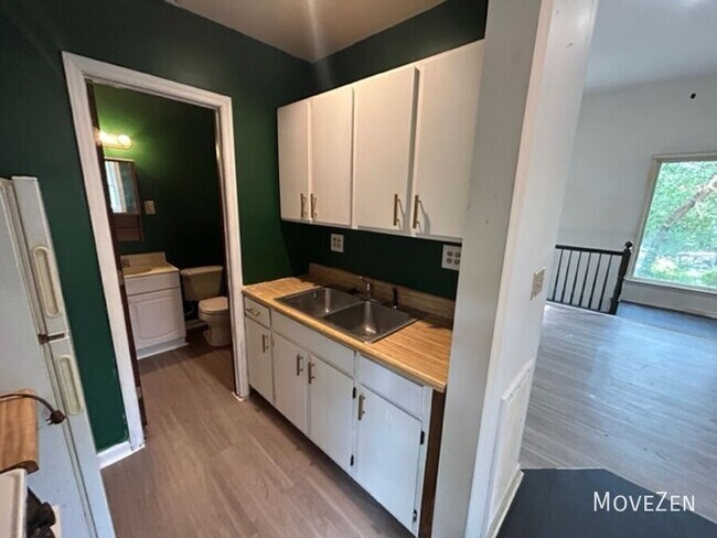 Building Photo - 5008 Alamo Ct