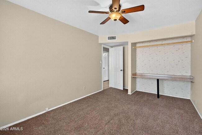 Building Photo - 7427 W Topeka Dr