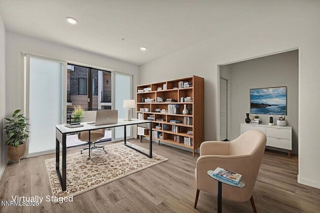 Building Photo - 557 California Ave