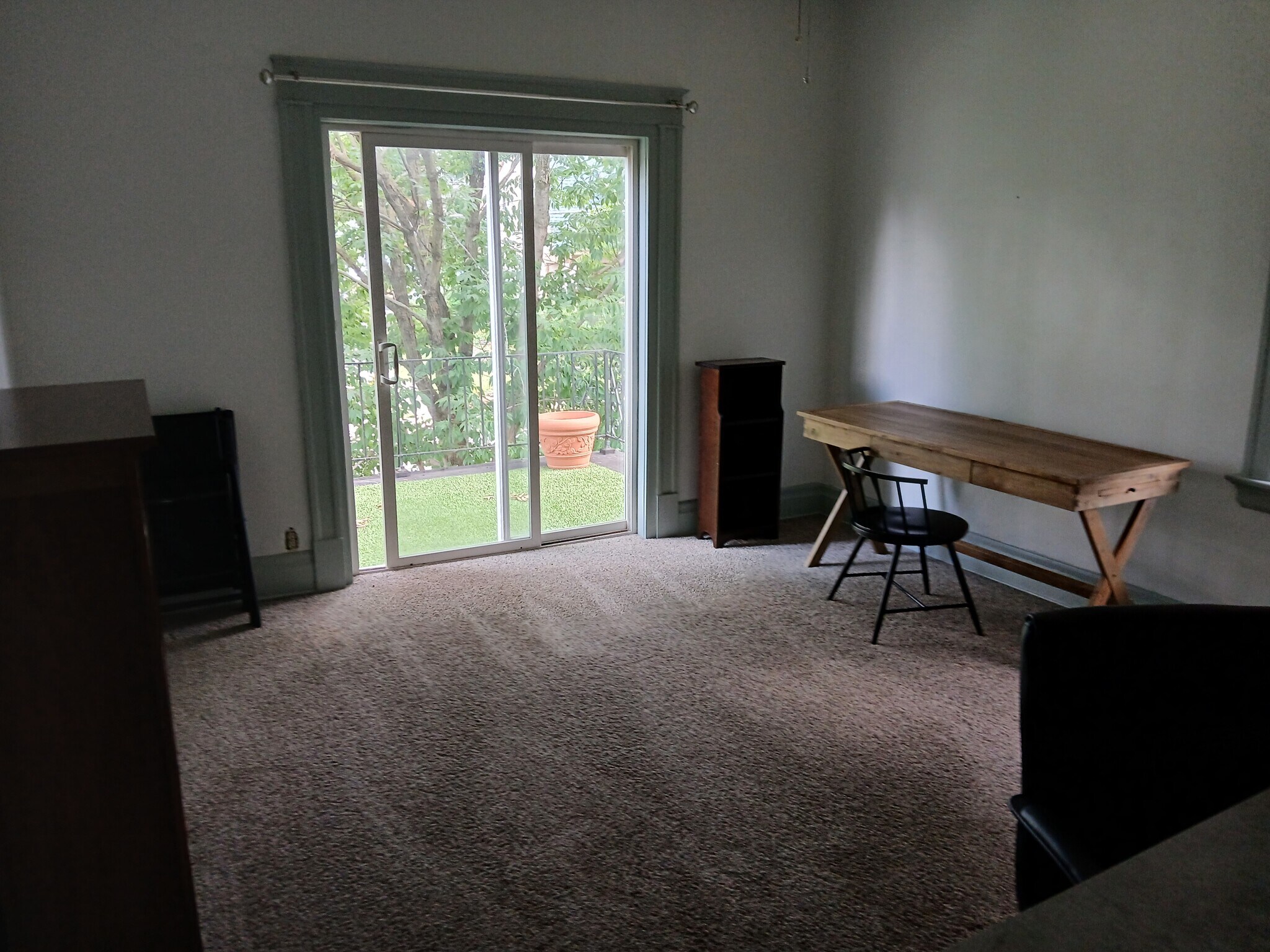 #3 Bedroom - 2461 Fairview Ave