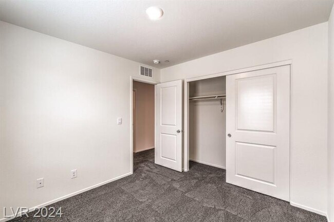 Building Photo - 4423 Honey Hls Ave