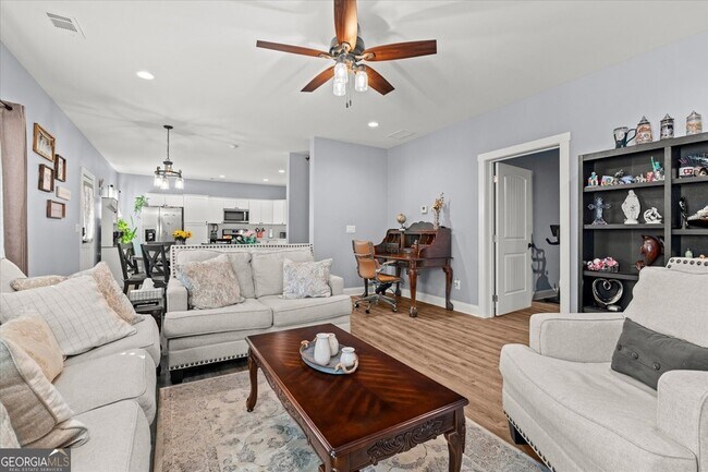 Building Photo - 141 Worthington Ln