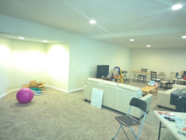 Building Photo - 24794 Serpentine Pl