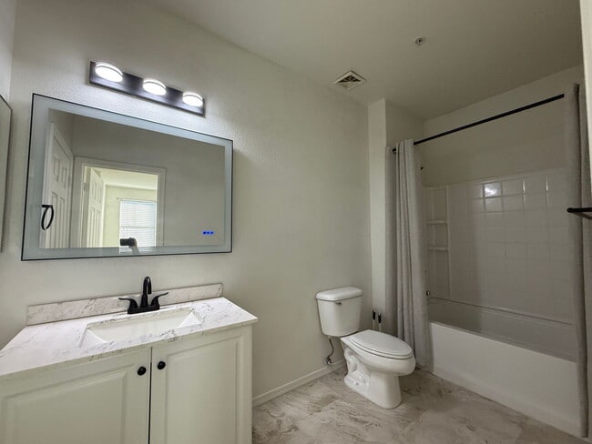 Building Photo - 1330 S Aaron