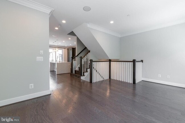 Building Photo - 1527 16th Rd N