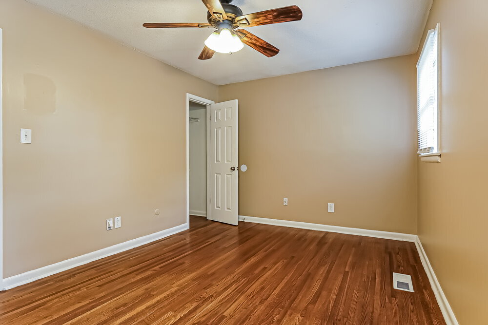 Building Photo - 1505 Bobolink Ln NE