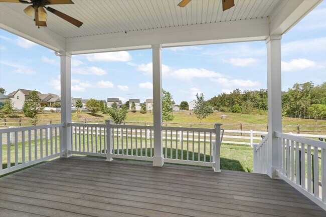 Building Photo - 10242 Spring Iris Dr