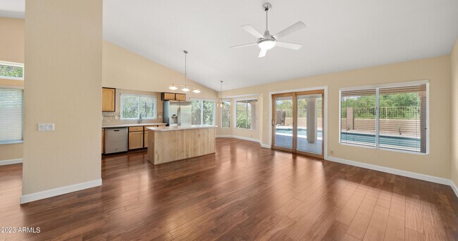 Building Photo - 4104 E Palo Brea Ln