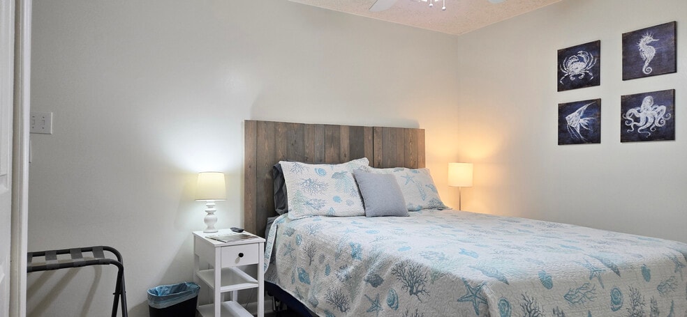 Bedroom 2 - 72 E Grand Ave