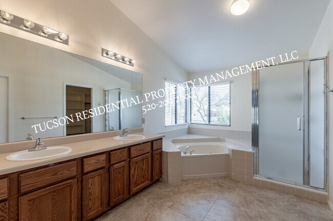 Building Photo - 12490 N Copper Queen Way
