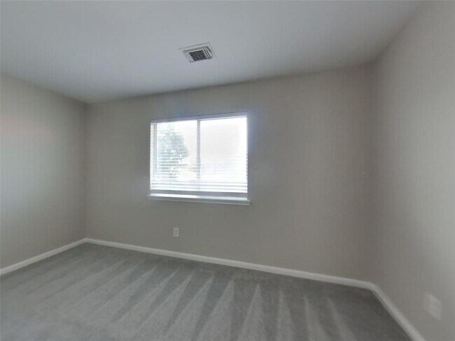 Building Photo - 6715 Starcroft Ct