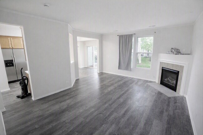 Building Photo - 3224 Bromley Ln