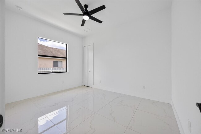 Building Photo - 1609 Nelson Rd N