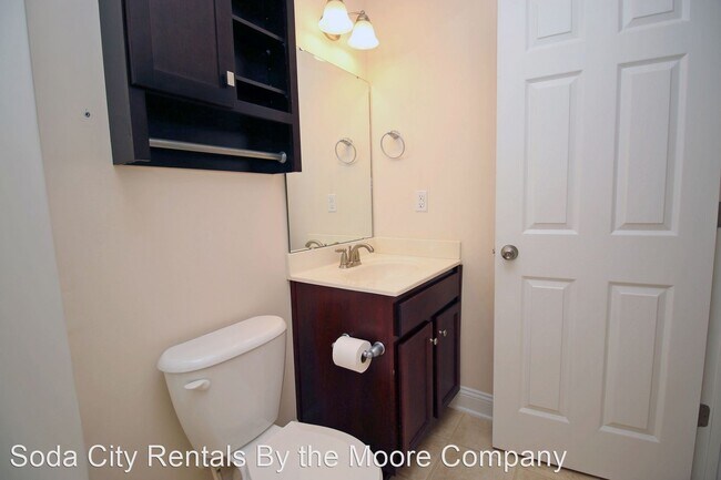 Building Photo - 2 br, 2.5 bath House - 119 Bonhomme Circle