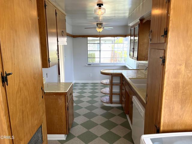 Building Photo - 350 W Lemon Ave