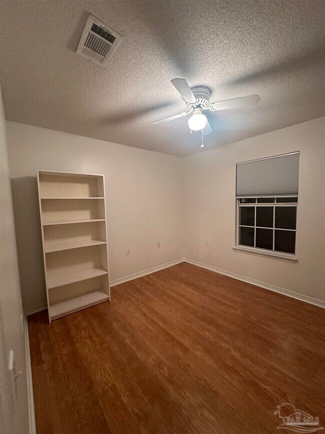 Building Photo - 808 Wickwood Cir