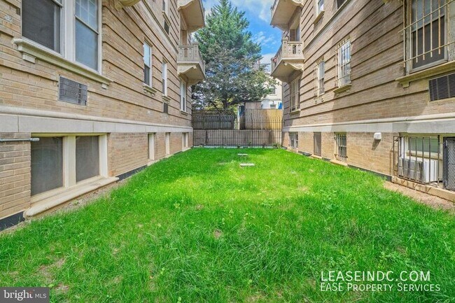 Building Photo - 3426 16th St NW