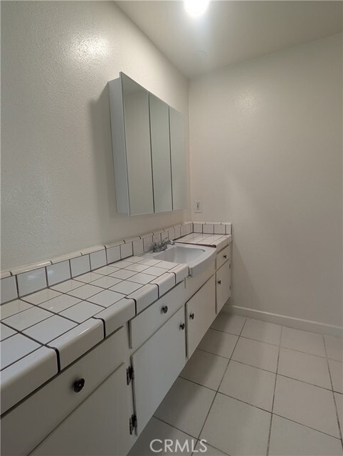 Building Photo - 665 W Altadena Dr