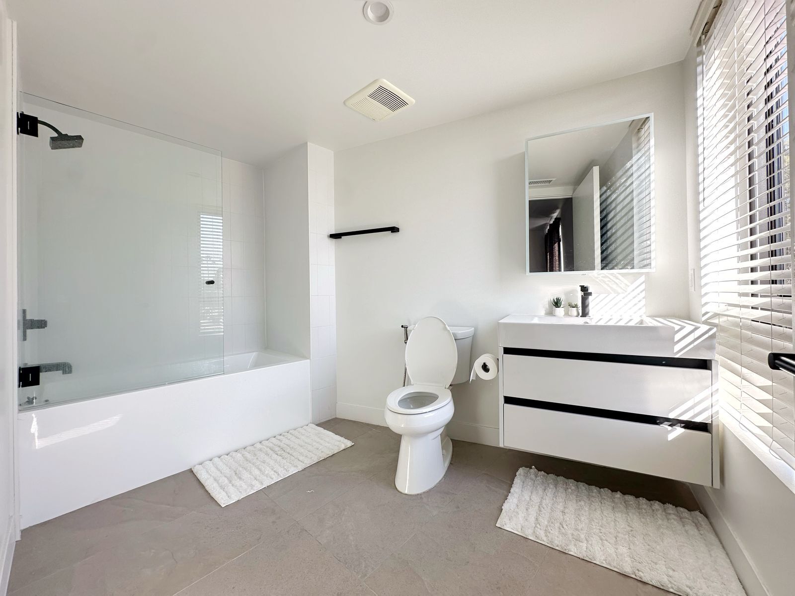 Building Photo - 4506 Dockweiler St