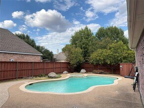 Building Photo - 1328 Comanche Dr