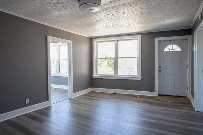 Building Photo - 3581 Robert C Byrd Dr