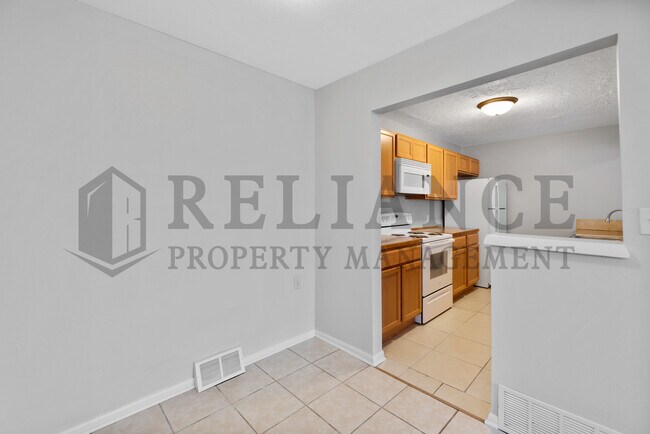 Building Photo - 5110 E Pawnee St