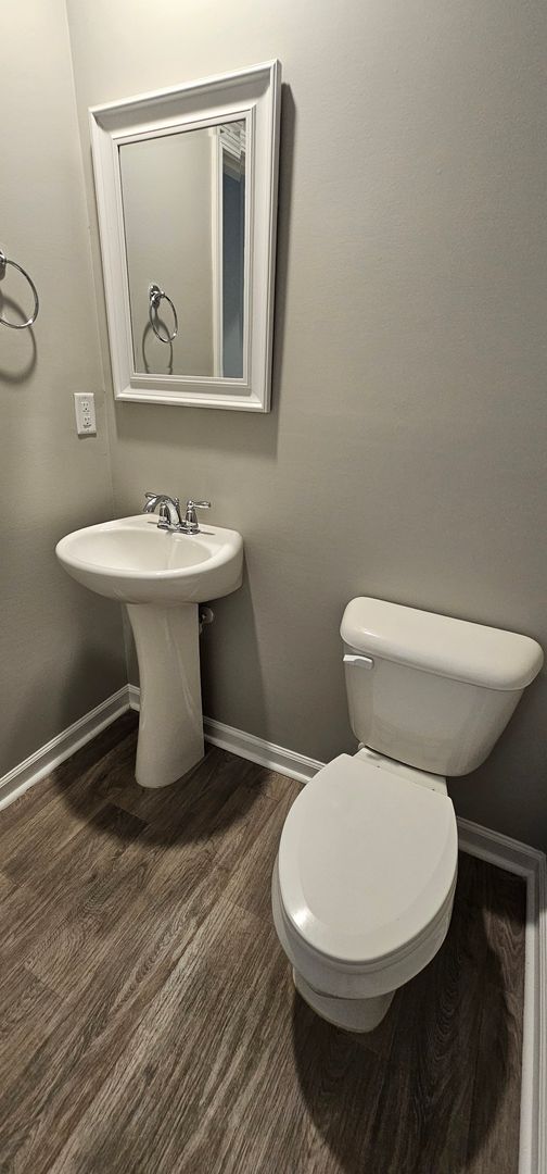 Building Photo - Luxury Meets Privacy in This 4-Bedroom Cul...