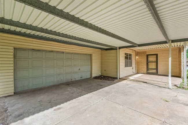 Building Photo - 1124 Helen Dr
