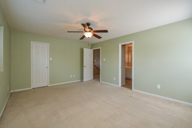 Building Photo - 15506 Hickory Dale St