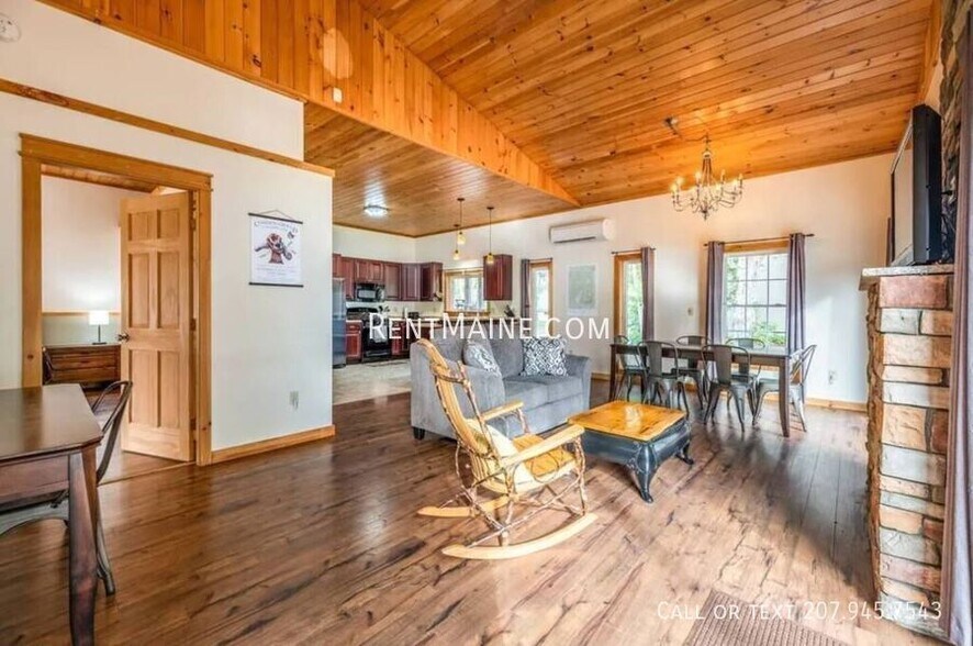 Building Photo - 10 Sand Beach Ln