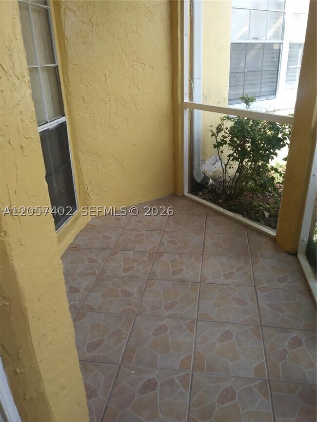 Building Photo - 15635 SW 74th Cir Dr