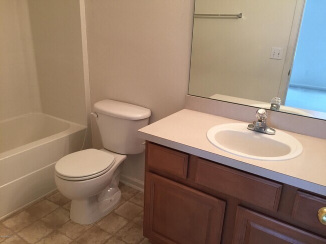 Building Photo - 894 Scrub Jay Dr